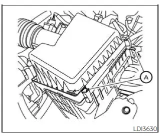 Nissan Frontier air cleaner filter housing and retaining clips